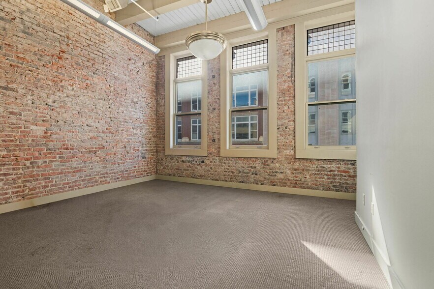 424 S Gay St, Knoxville, TN à louer - Photo du bâtiment - Image 2 de 15