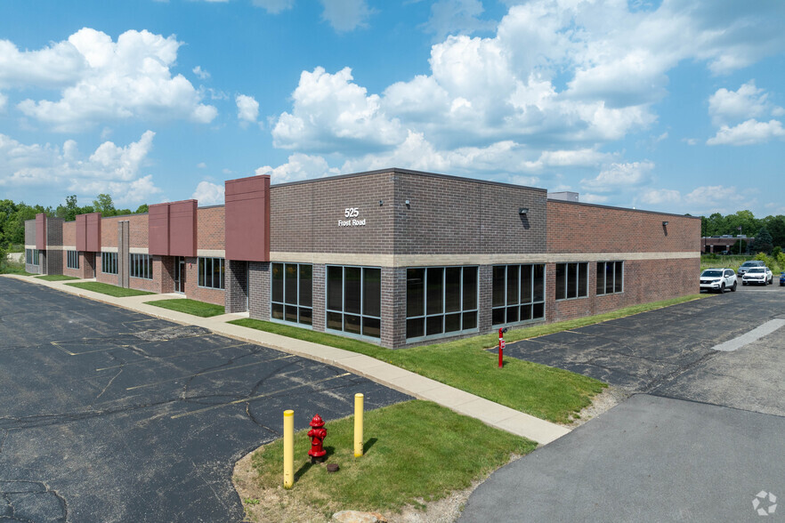 525 Frost Rd, Streetsboro, OH for sale - Primary Photo - Image 1 of 6