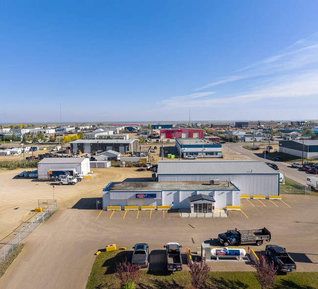 Plus de détails pour 302 Macalpine Cres, Fort McMurray, AB - Industriel à vendre