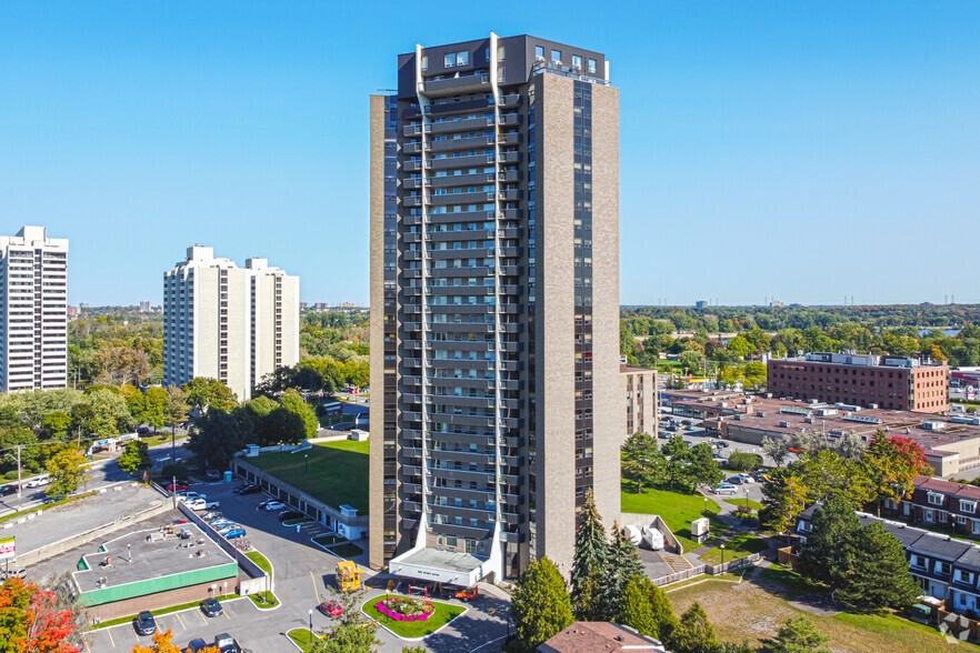 900 Dynes Rd, Ottawa, ON à louer - Photo principale - Image 1 de 7