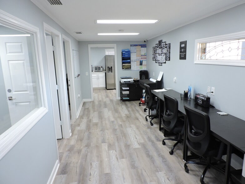 5722 Dunn Ave, Jacksonville, FL for sale - Primary Photo - Image 1 of 29