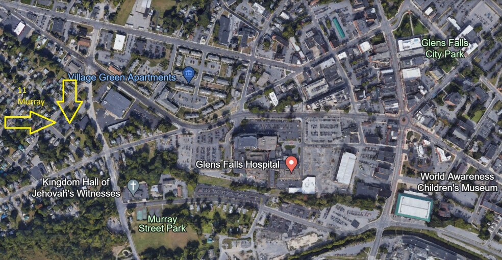 11 Murray Street, Glens Falls, NY à vendre - Photo du bâtiment - Image 2 de 21