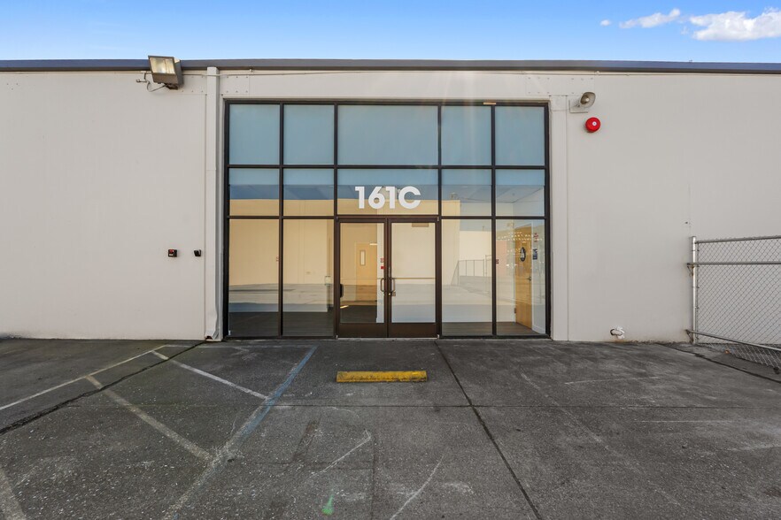 161 Starlite St, South San Francisco, CA for lease - Primary Photo - Image 1 of 26