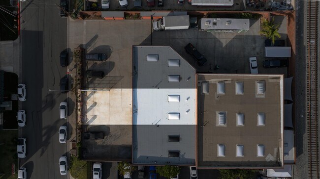 More details for 17702-17722 Metzler Ln, Huntington Beach, CA - Industrial for Sale