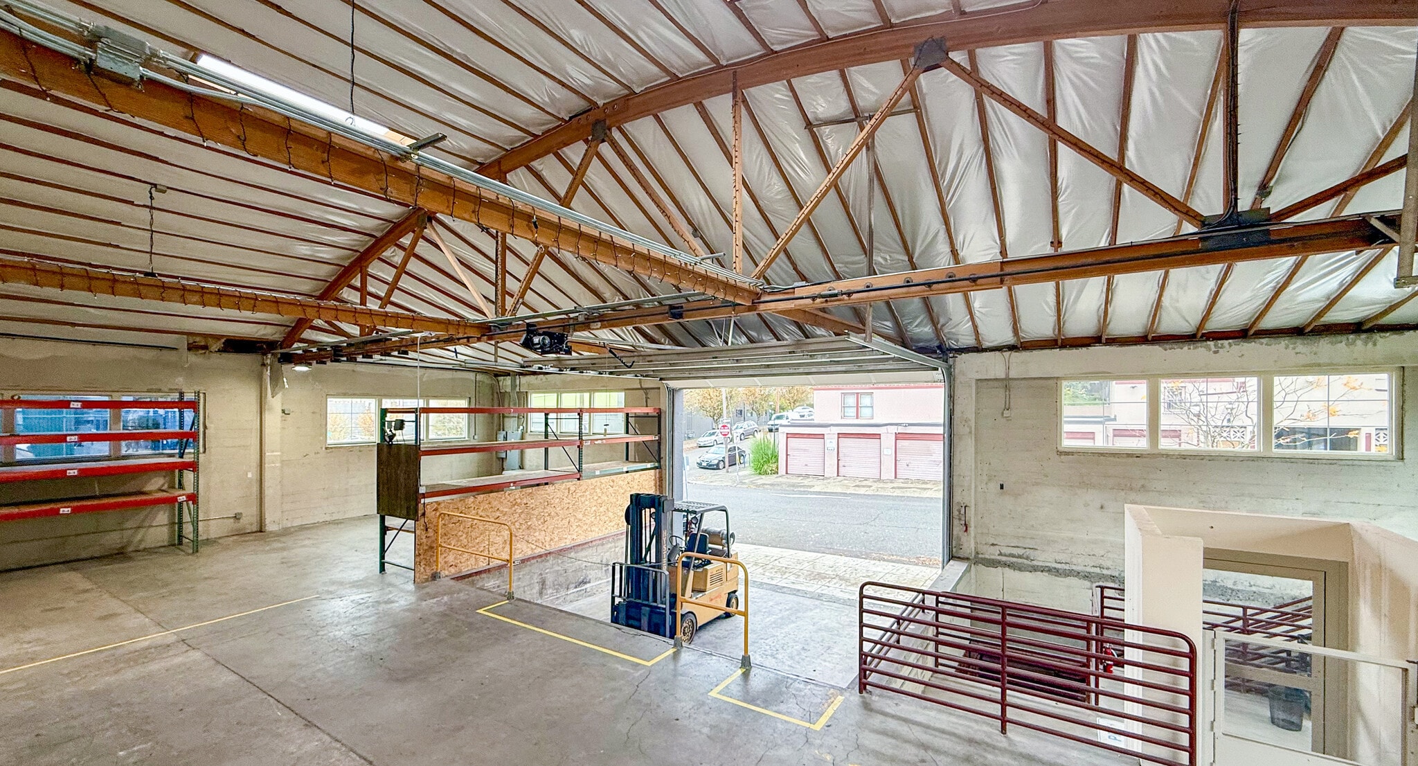 820 SE Washington St, Portland, OR for lease Interior Photo- Image 1 of 4