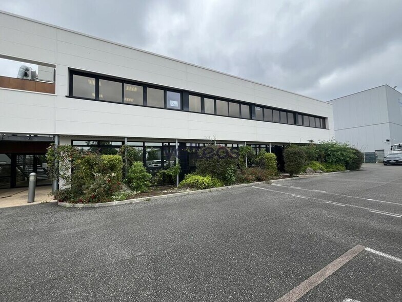 10 Allée Aristide Maillol, Colomiers à louer - Photo du bâtiment - Image 3 de 9