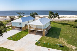 534 Beach Dr, Gulfport, MS - AERIAL  map view