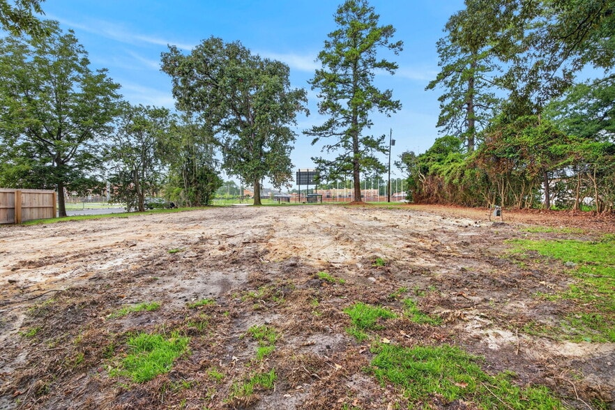 4710 Augusta Rd, Savannah, GA for sale - Building Photo - Image 3 of 9