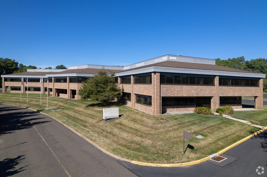 800 Business Center Dr, Horsham Township, PA à louer - Photo du bâtiment - Image 1 de 18