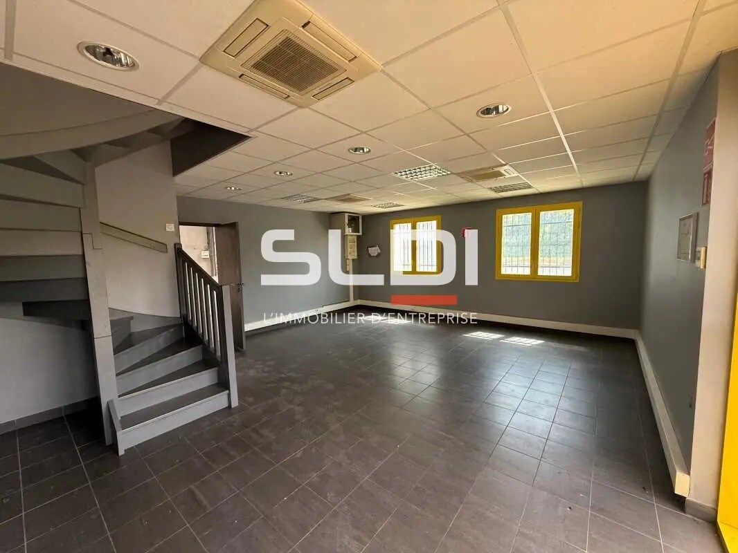 Office in La Verpillière for lease Building Photo- Image 1 of 12