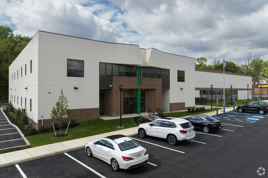 4 Haddonfield Rd, Cherry Hill, NJ for lease - Building Photo - Image 1 of 21