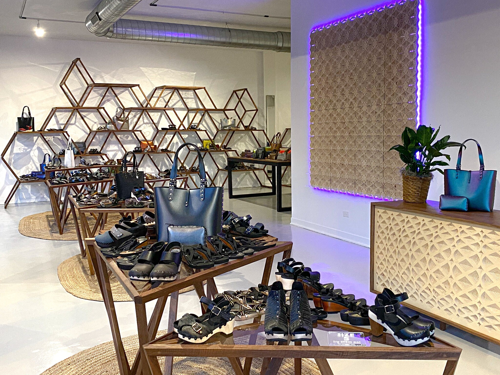 1659 W Chicago Ave, Chicago, IL for lease Interior Photo- Image 1 of 14