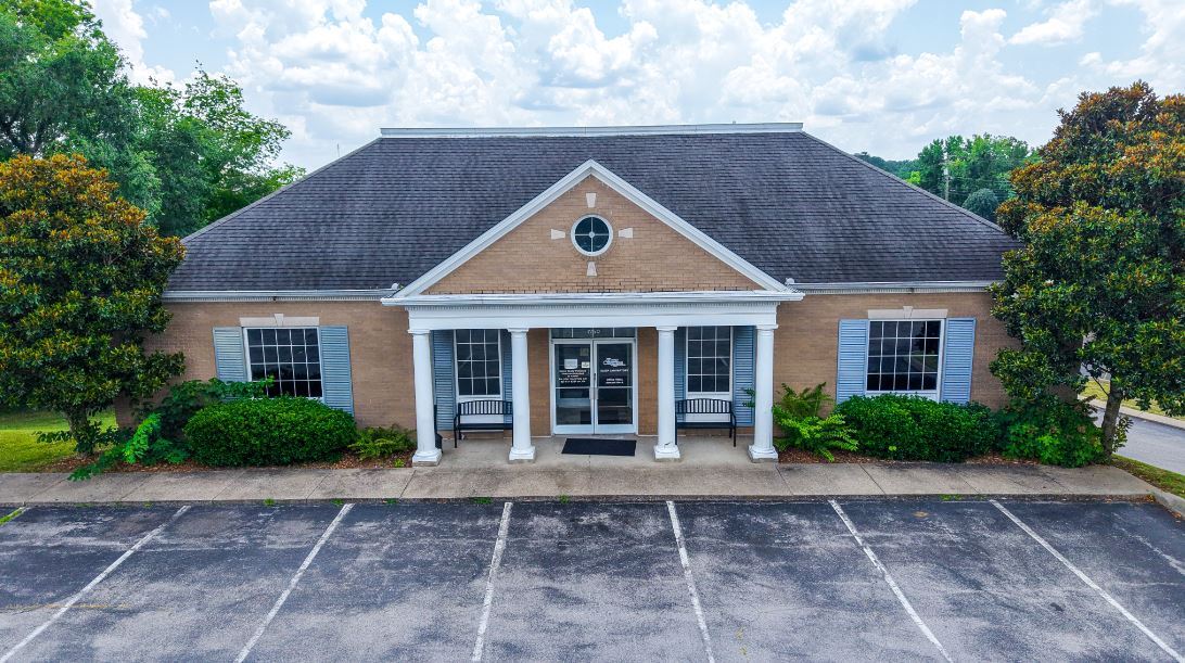 1750 Memorial Dr, Clarksville, TN for sale Building Photo- Image 1 of 8