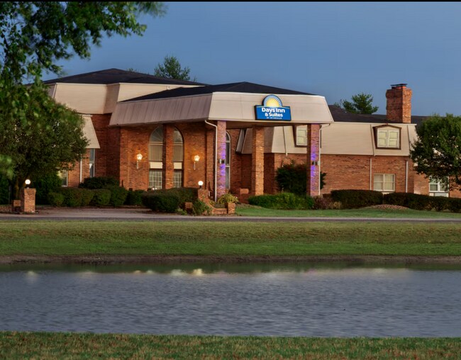 Plus de détails pour 220 S Interstate Dr, Sikeston, MO - Services hôteliers à vendre