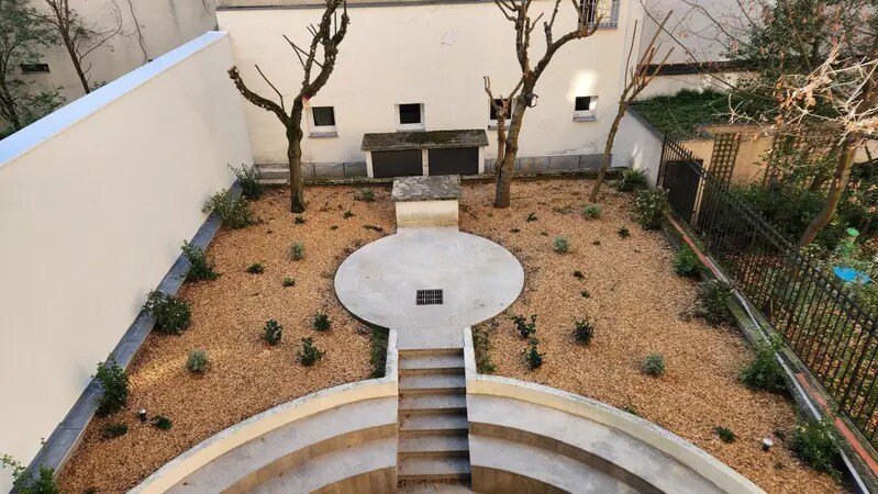 Office in Neuilly-sur-Seine for lease - Building Photo - Image 3 of 8