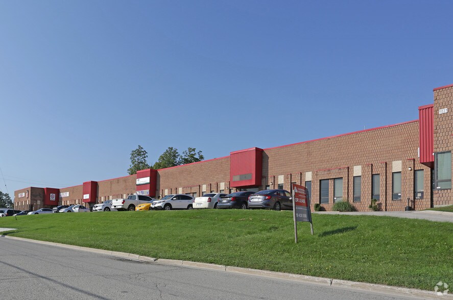 1031 Hubrey Rd, London, ON à louer - Photo du bâtiment - Image 3 de 3