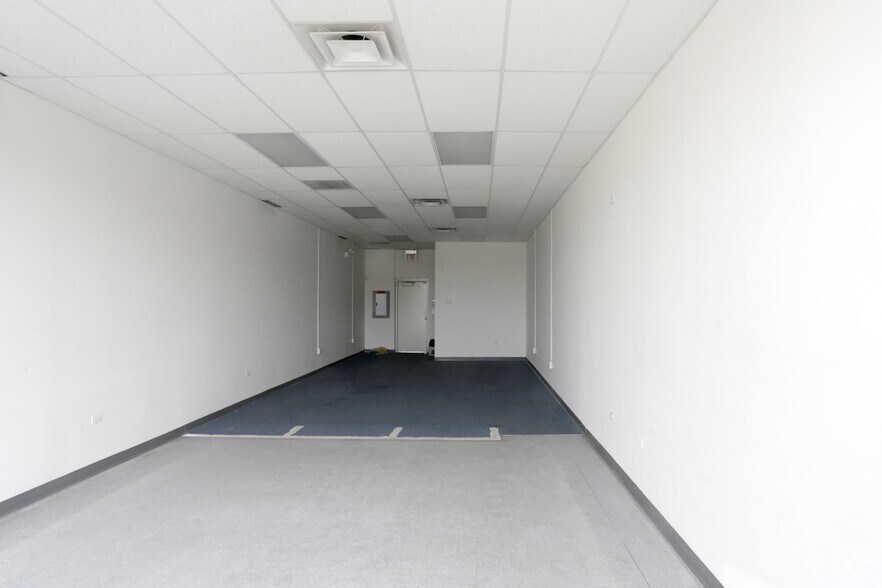 5617-5619 W Roosevelt Rd, Cicero, IL à louer - Photo intérieure - Image 3 de 4