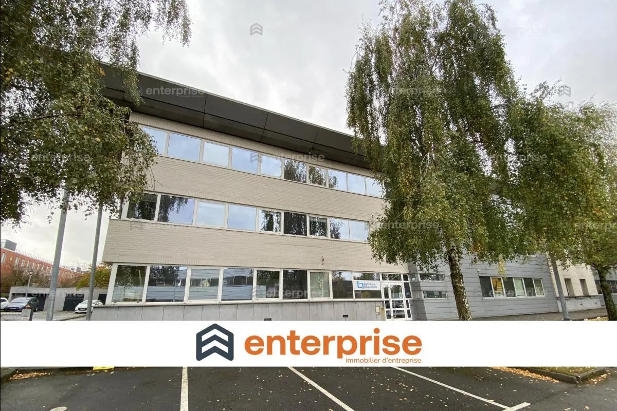 Office in Loos for lease Building Photo- Image 1 of 11