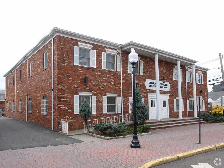 525 Boulevard, Kenilworth, NJ à louer - Photo du bâtiment - Image 2 de 7