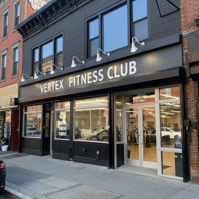 More details for 833-835 Manhattan Ave, Brooklyn, NY - Retail for Lease