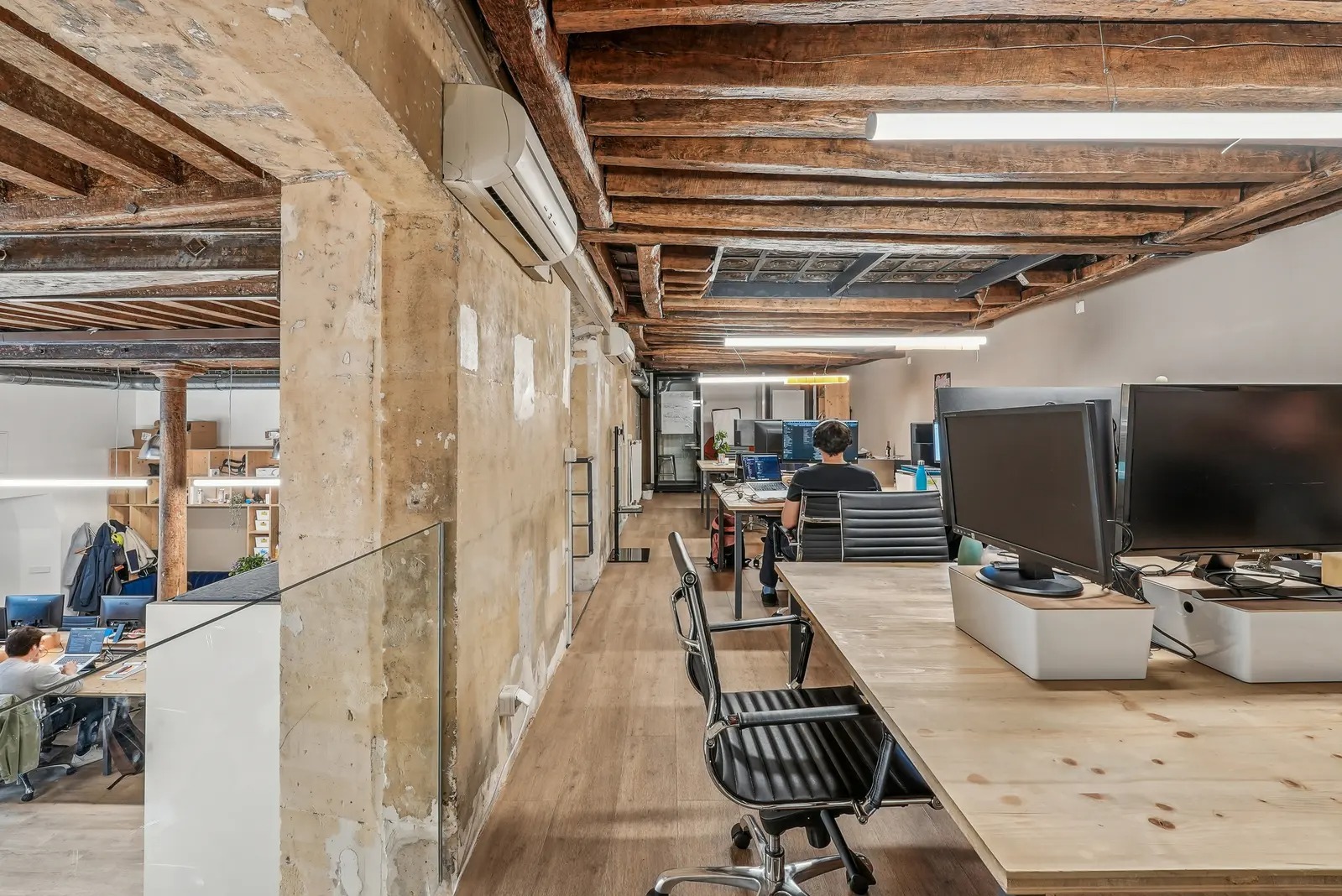 Coworking Space in Paris for lease Interior Photo- Image 1 of 7