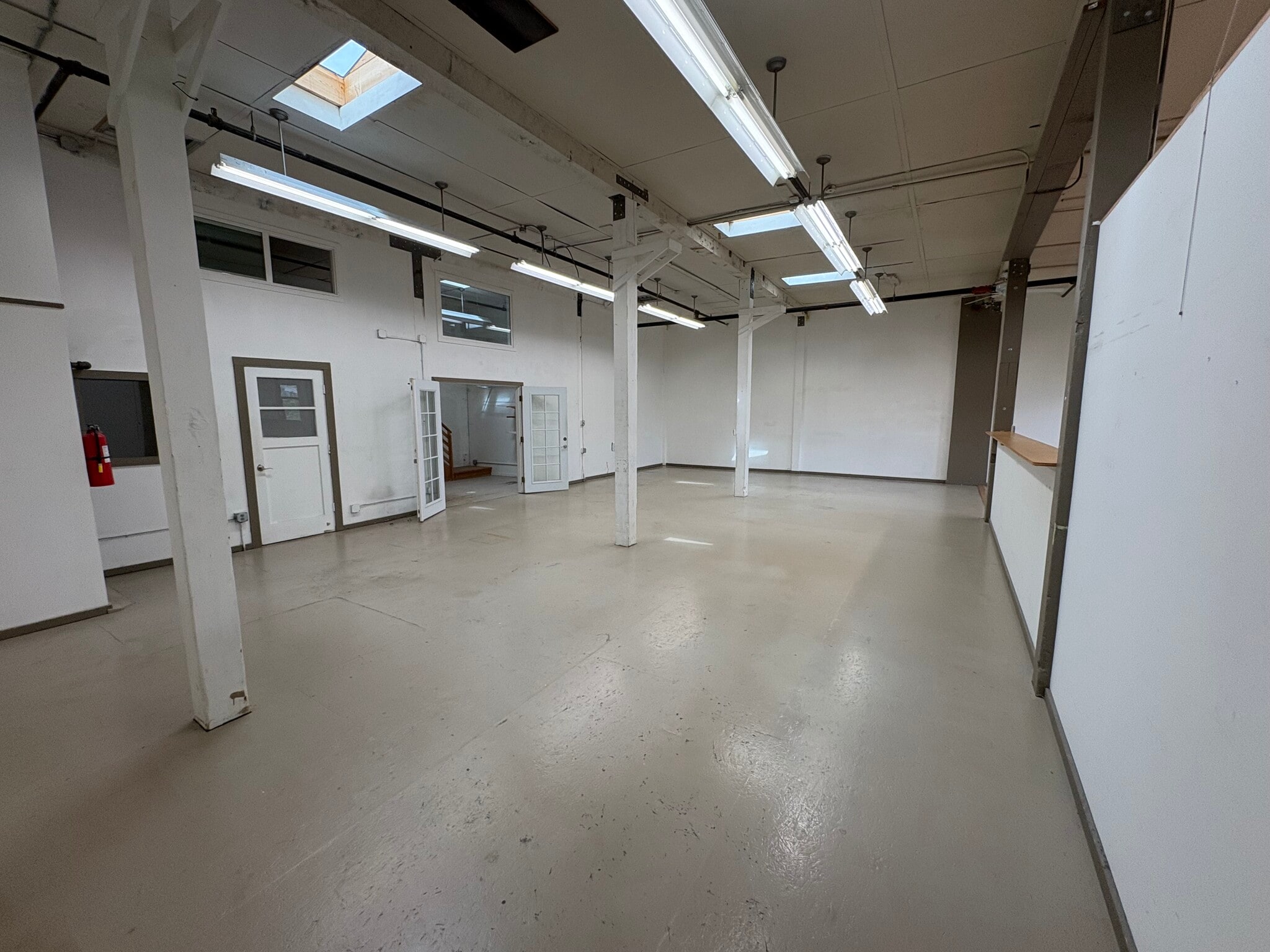911 N Monroe St, Portland, OR for lease Interior Photo- Image 1 of 4