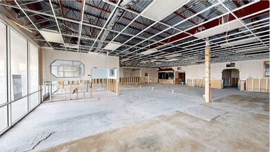 2211-2417 S Green Bay Rd, Racine, WI for lease Matterport 3D Scan- Image 1 of 11