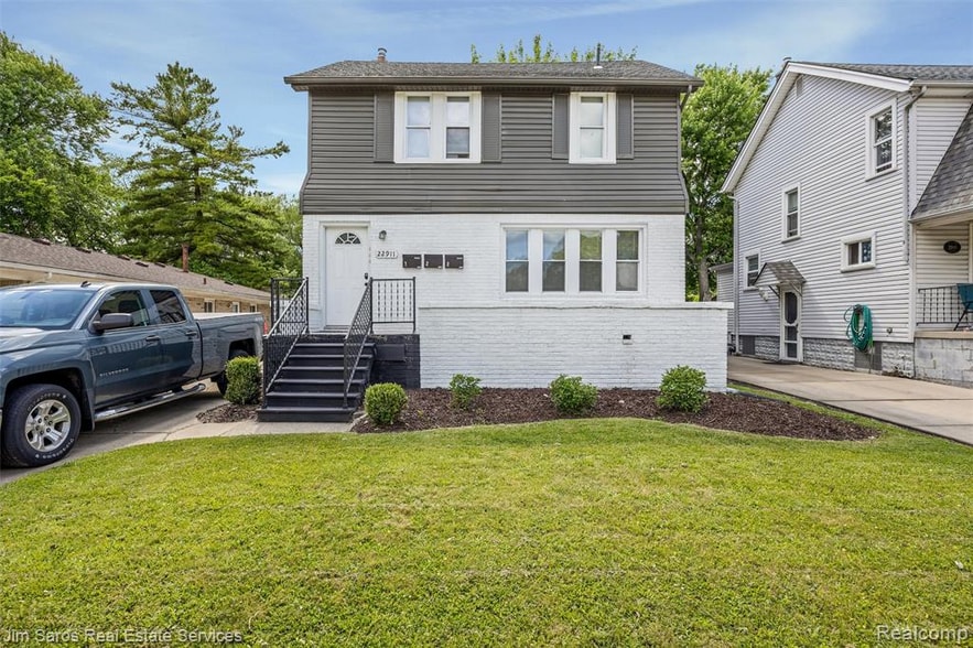 22911 Hayes Ave, Eastpointe, MI for sale - Building Photo - Image 2 of 10