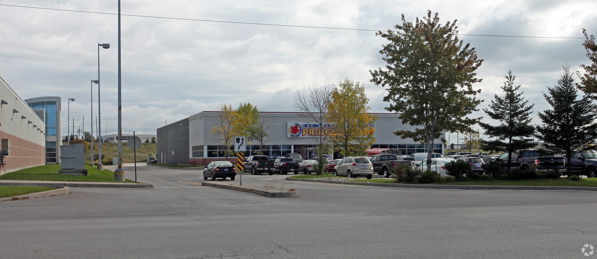 1550 Victoria St E, Whitby, ON for sale Primary Photo- Image 1 of 1