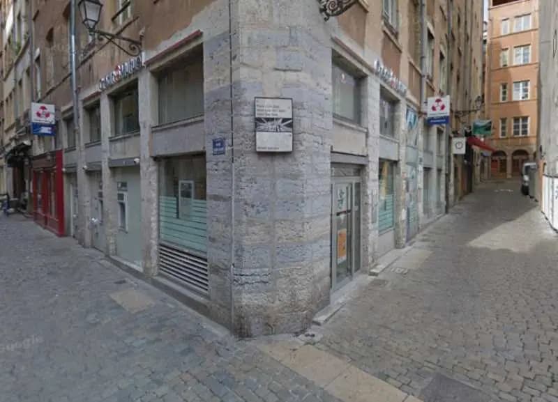 Office in Lyon for sale - Building Photo - Image 1 of 10