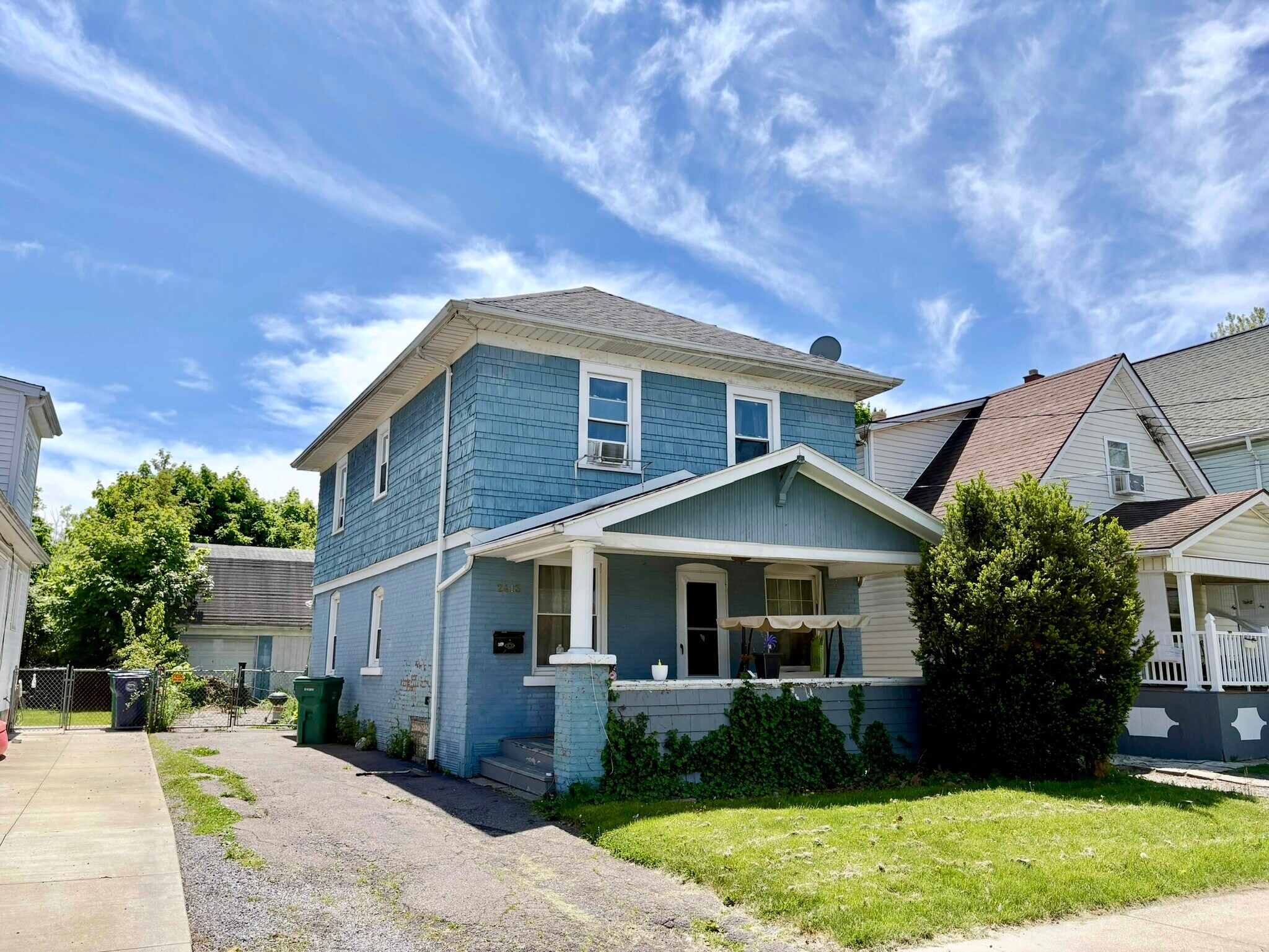 2413 North Ave, Niagara Falls, NY à vendre Photo principale- Image 1 de 2