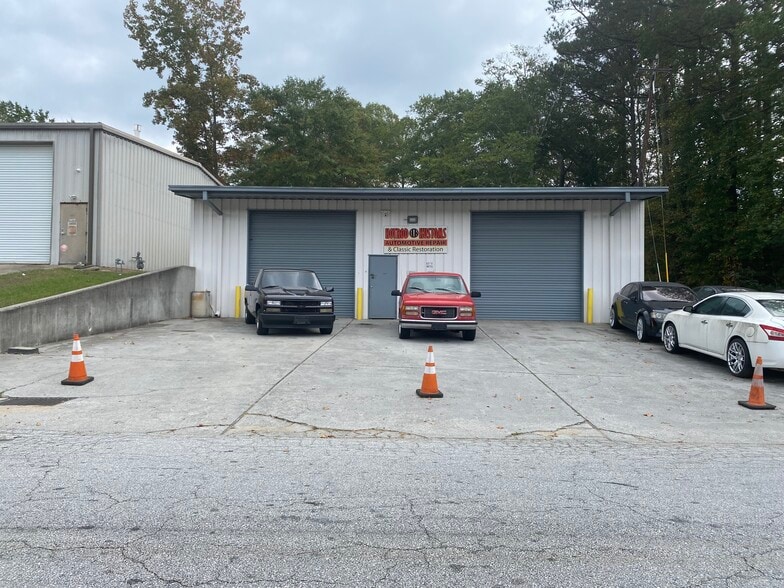 6215 Hotel St, Austell, GA à louer - Photo principale - Image 1 de 13