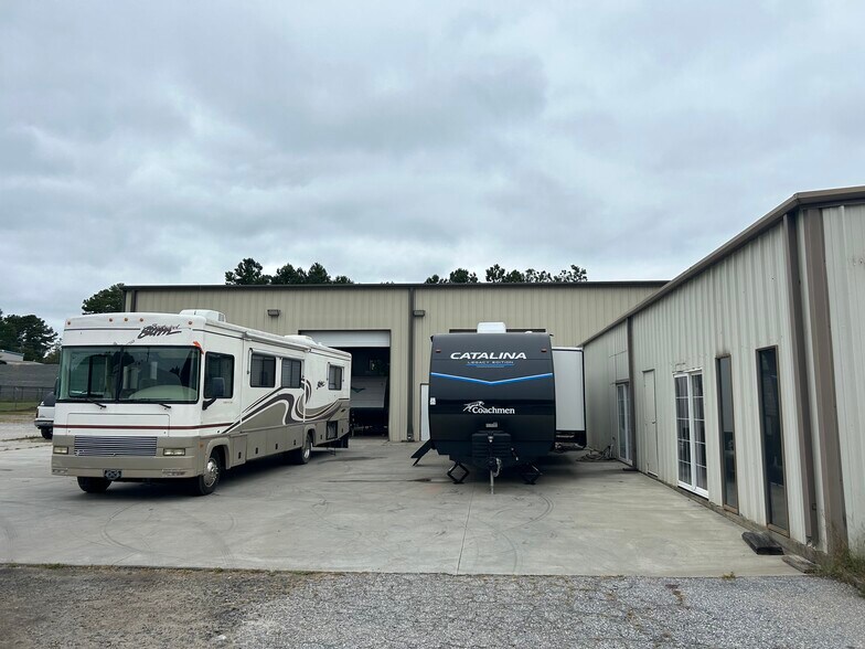 1425 Highway 72 221 E, Greenwood, SC for lease - Building Photo - Image 2 of 5