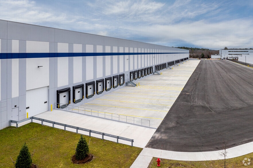 175 Lowell St, Wilmington, MA for sale - Building Photo - Image 3 of 10