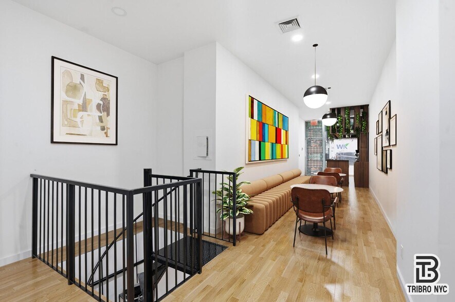 1567 York Ave, New York, NY à louer - Photo du bâtiment - Image 3 de 5