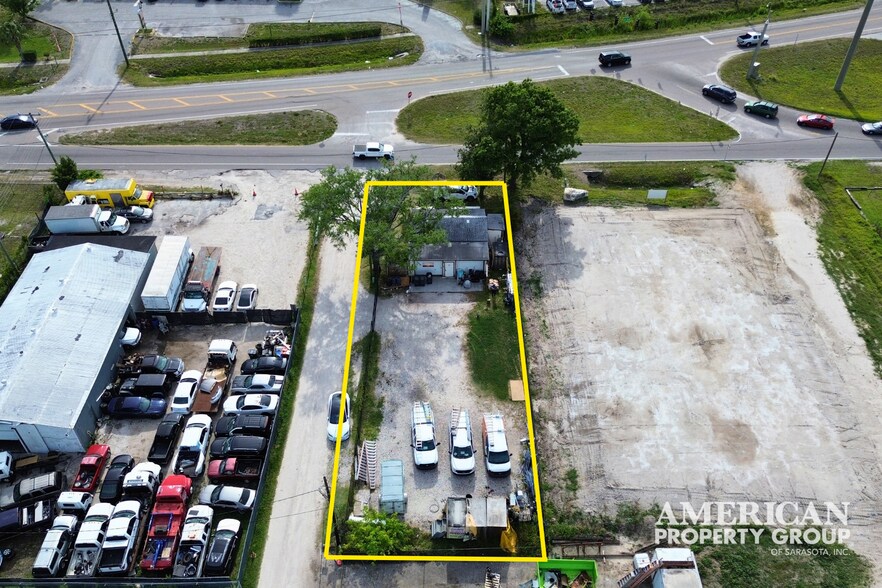 5011 15th St E, Bradenton, FL à vendre - Photo du bâtiment - Image 3 de 14