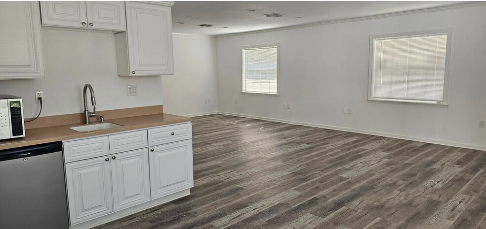 4107 26th St W, Bradenton, FL à louer - Photo intérieure - Image 2 de 4