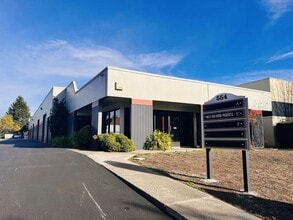 554 Martin Ave, Rohnert Park, CA for lease Building Photo- Image 1 of 2