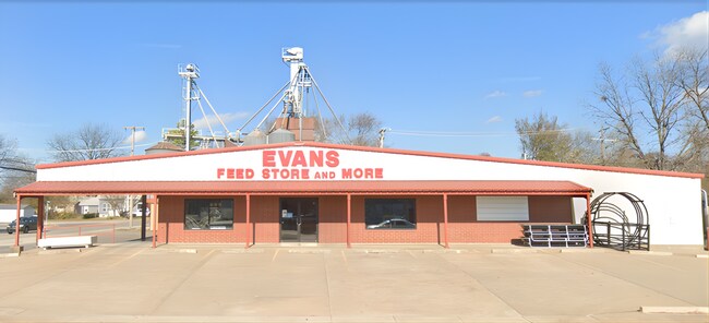 More details for 103 N Springfield Ave, Green Forest, AR - Retail for Sale