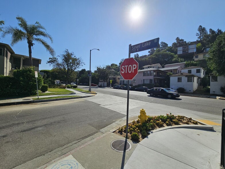 1733 Silver Lake Blvd, Los Angeles, CA for lease - Building Photo - Image 2 of 28