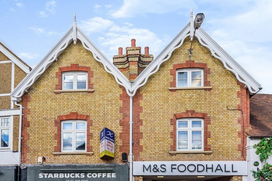 19-23 High St, Pinner à louer - Photo du bâtiment - Image 2 de 10