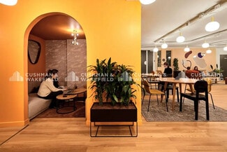 Plus de détails pour 22 Rue René Boulanger, Paris - Coworking à louer