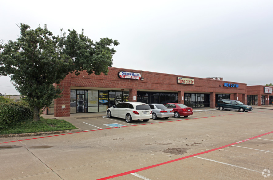 9560 Skillman St, Dallas, TX à louer - Photo principale - Image 1 de 2