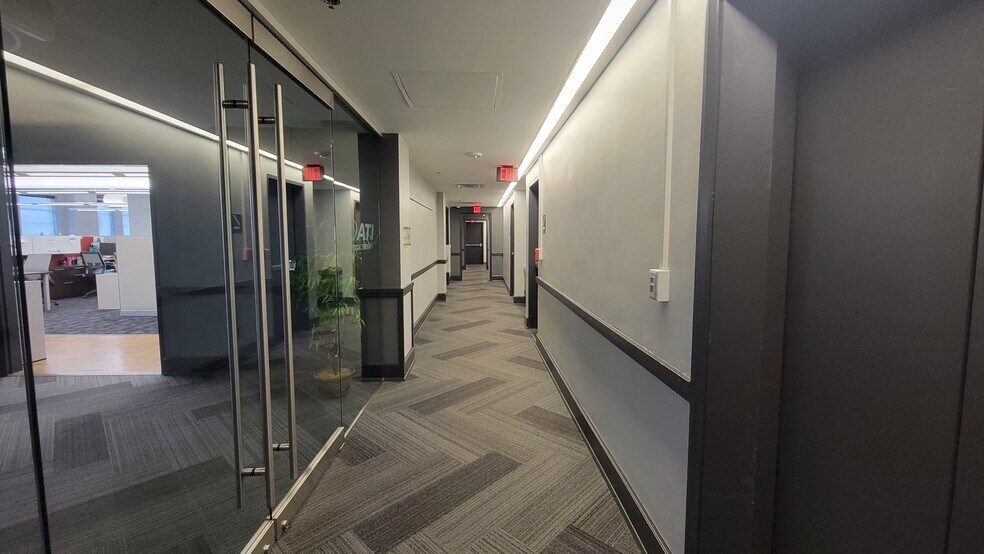 18 E North St, Greenville, SC à louer - Photo intérieure - Image 3 de 9