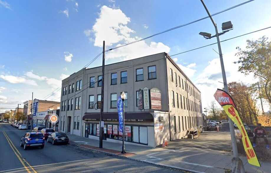 235-239 Jersey Ave, New Brunswick, NJ à louer - Photo du bâtiment - Image 3 de 4
