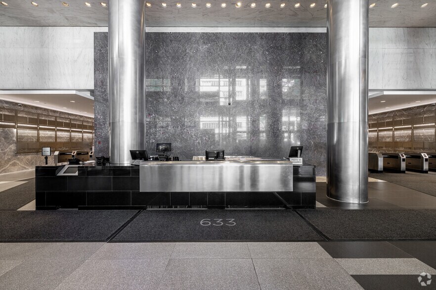 633 Third Ave, New York, NY à vendre - Hall d’entrée - Image 3 de 18