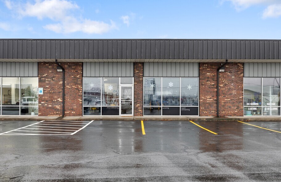 1626 W Broadway Ave, Moses Lake, WA à louer - Photo du bâtiment - Image 2 de 13