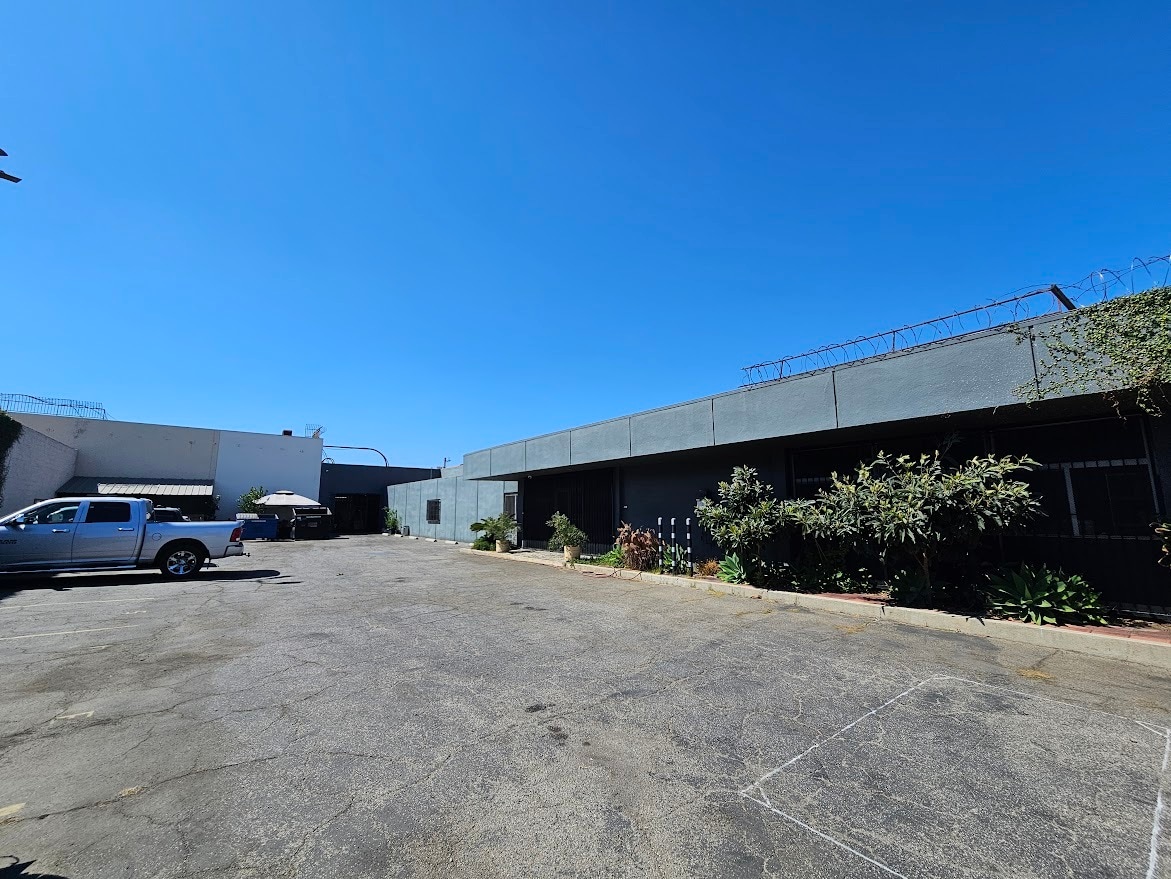 1615 McGarry St, Los Angeles, CA for lease Building Photo- Image 1 of 18