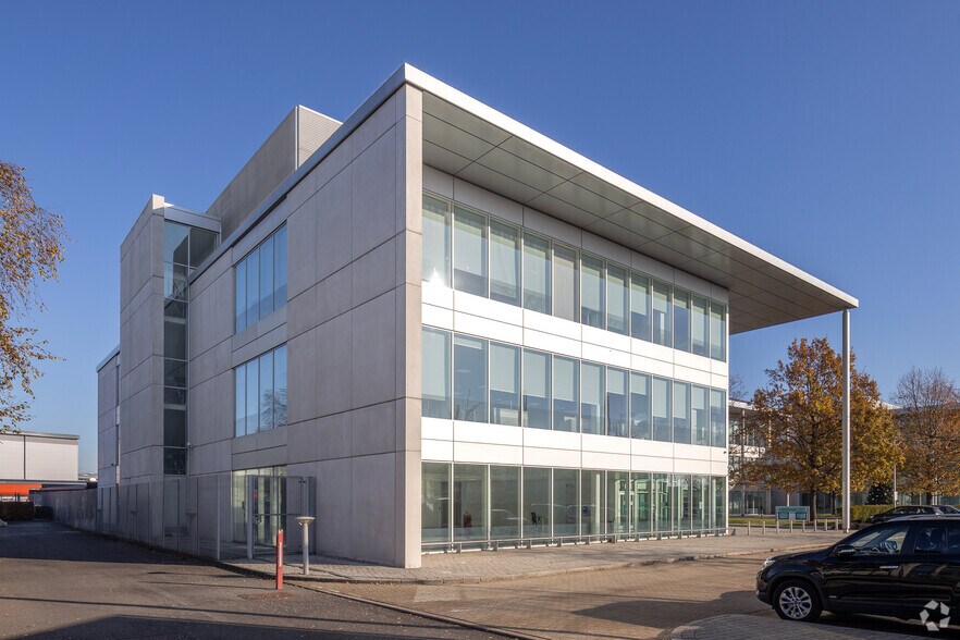 252 Bath Rd, Slough à louer - Photo du bâtiment - Image 2 de 4