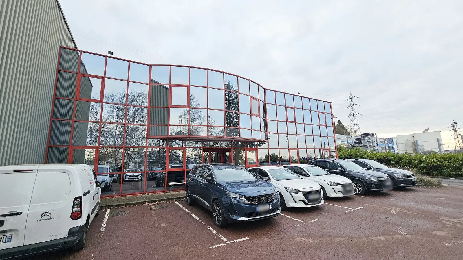 Flex in Villemomble for lease Primary Photo- Image 1 of 22